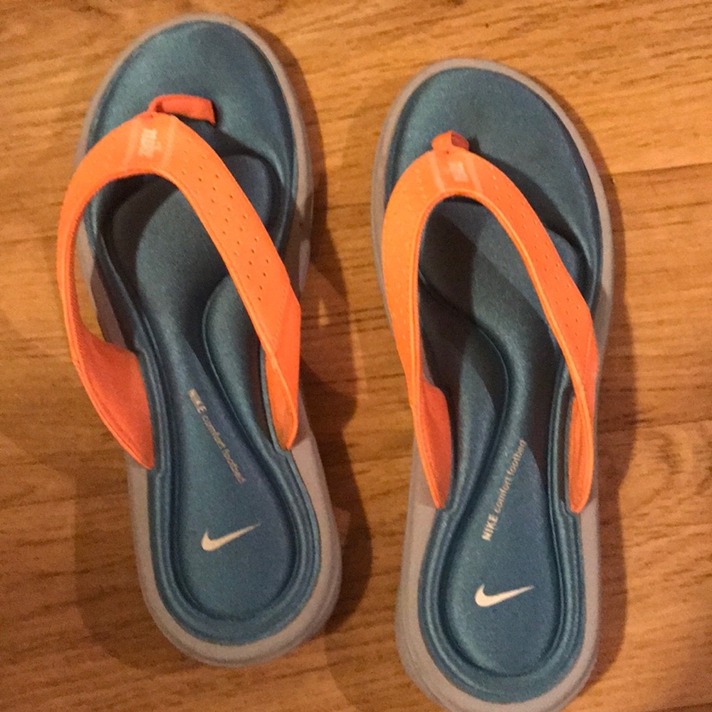 Nike Flip Flops